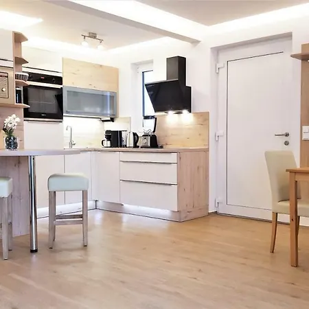 Haus Meeresleuchten Mit Sauna- Und Erlebnisbadnutzung 아파트 Sellin (Rugen)