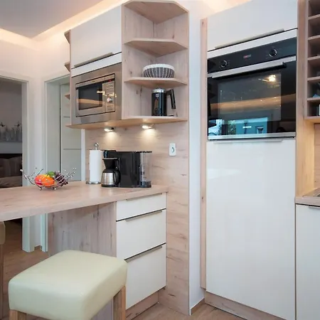 Haus Meeresleuchten Mit Sauna- Und Erlebnisbadnutzung Appartement