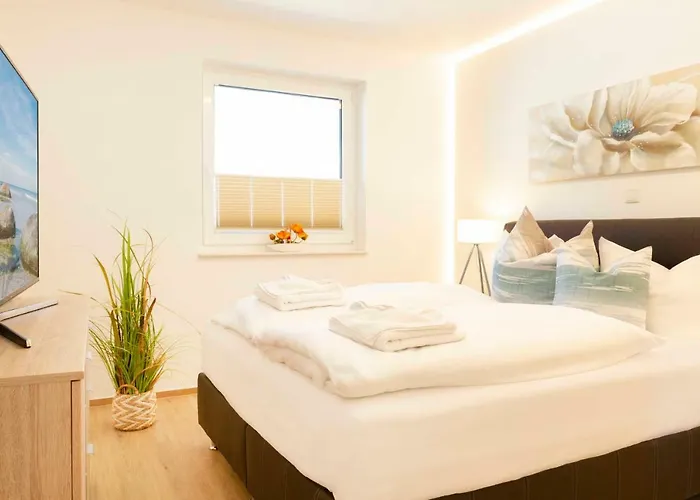 Haus Meeresleuchten Mit Sauna- Und Erlebnisbadnutzung * Sellin (Rugen)